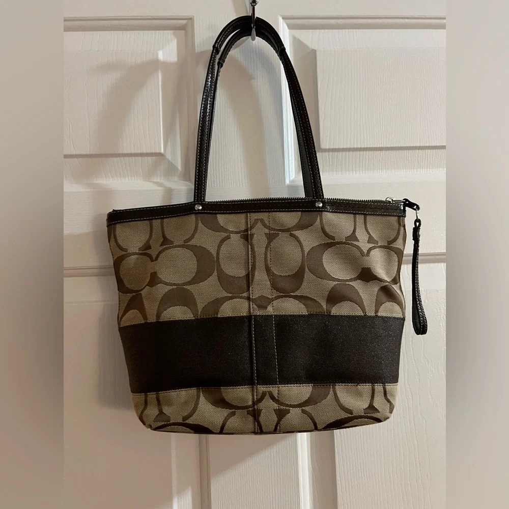 Coach Brown Signature Tote Bag ✨EUC✨ - Picture 8 of 10